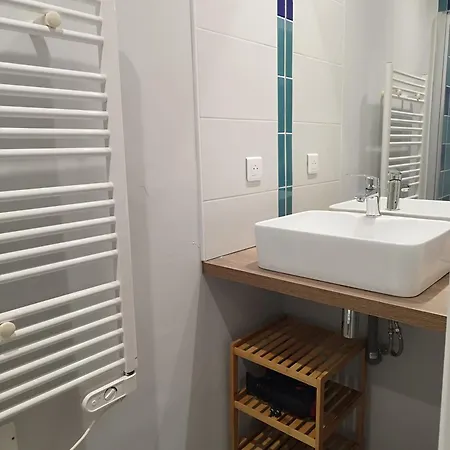 Par Saint Georges ! Apartment *