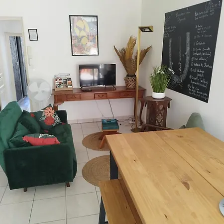 Par Saint Georges ! Apartament Cahors